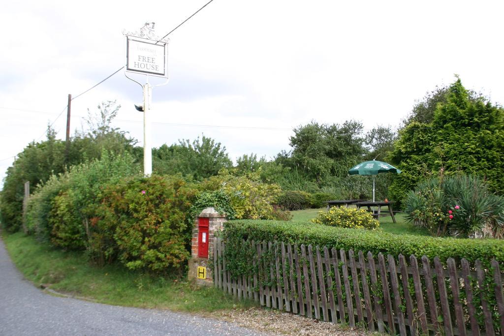 Farmhouse Inn Thaxted Buitenkant foto