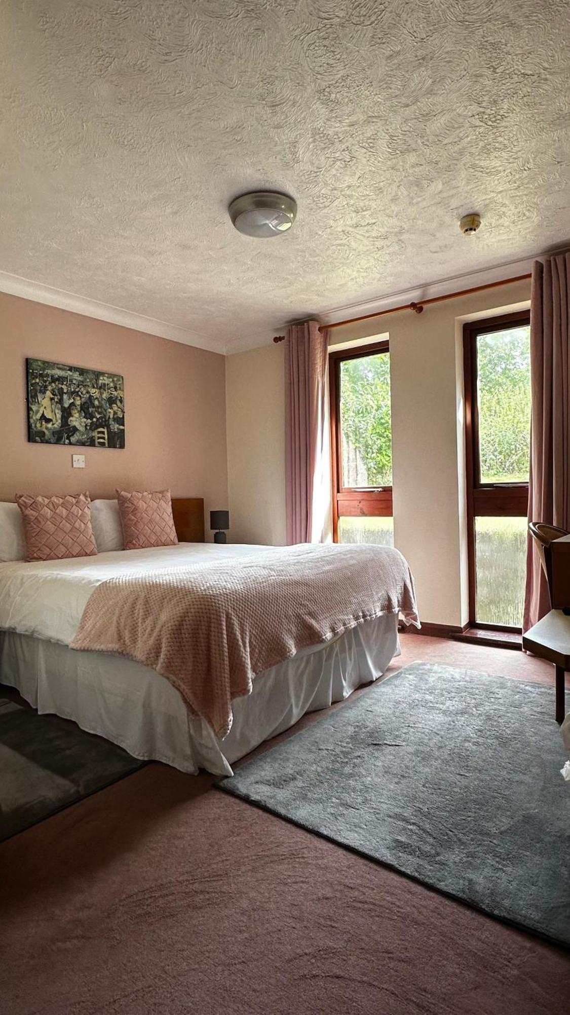 Farmhouse Inn Thaxted Buitenkant foto
